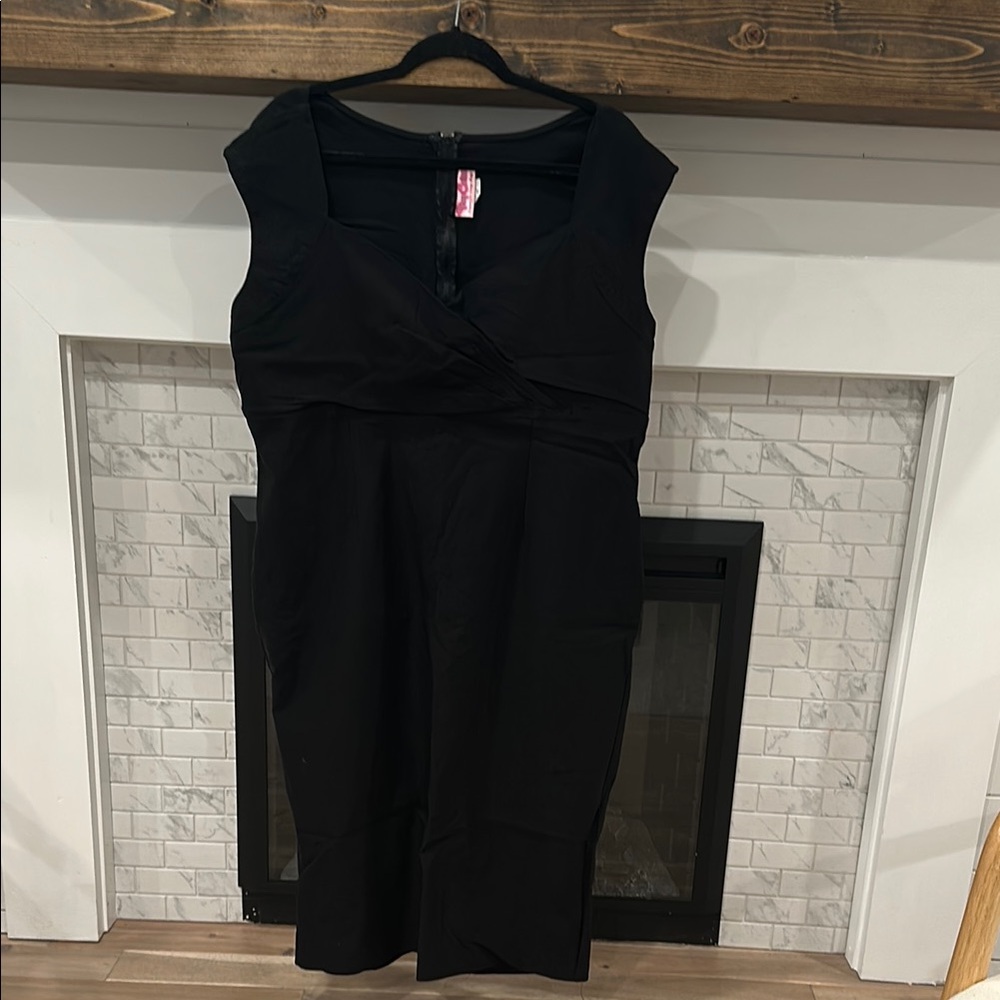 Pinup Couture Black sheath Midi Dress